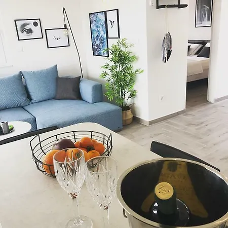 Apartmán Ellavis Vis