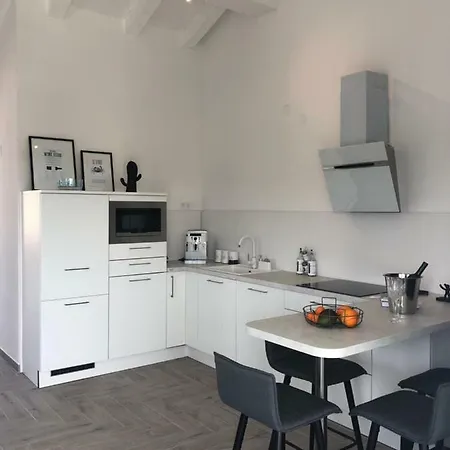 Apartmán Ellavis Vis