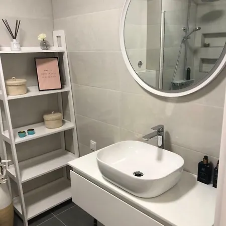 Ellavis Apartmán *