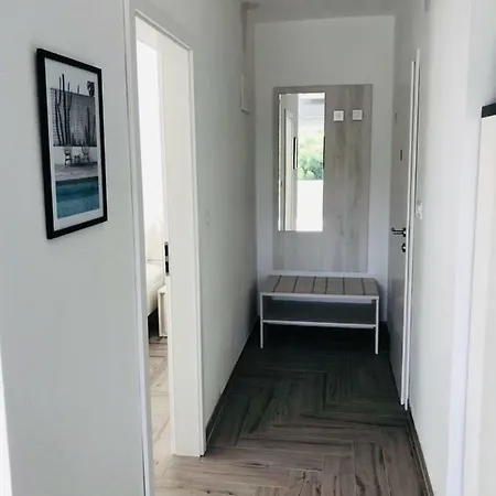 Ellavis Apartmán *