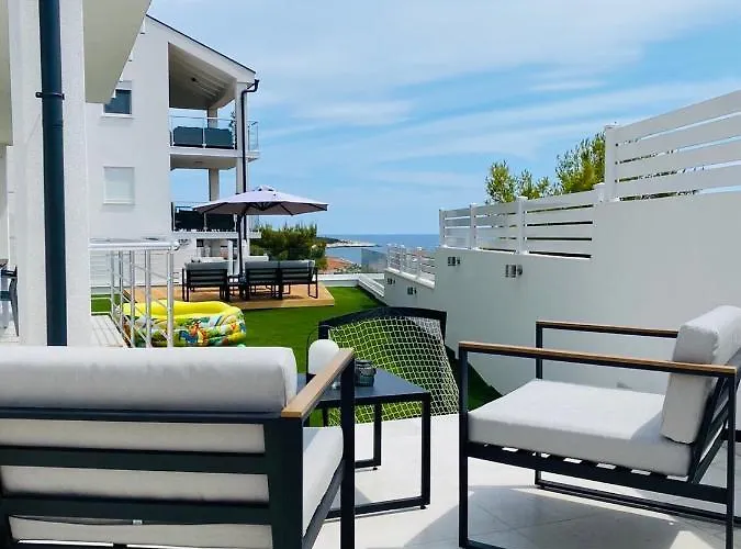 Διαμέρισμα Ellavis *