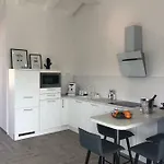 Apartamento Ellavis Vis