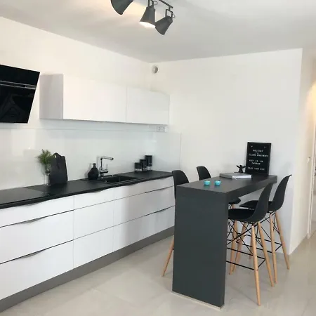 Ellavis Apartment *