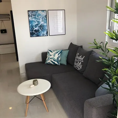 Ellavis Apartment *