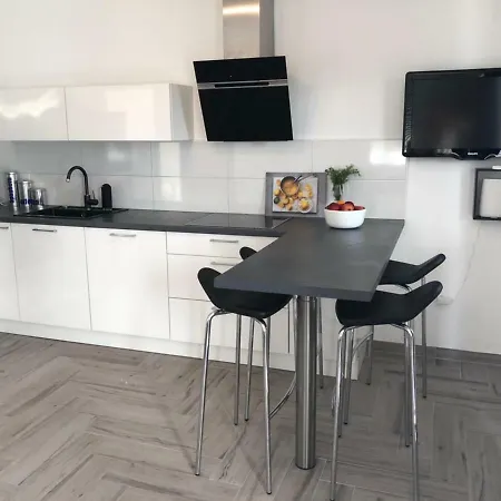 Ellavis Apartman Vis