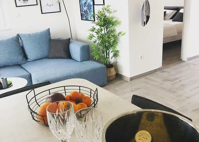 דירה Ellavis וויס