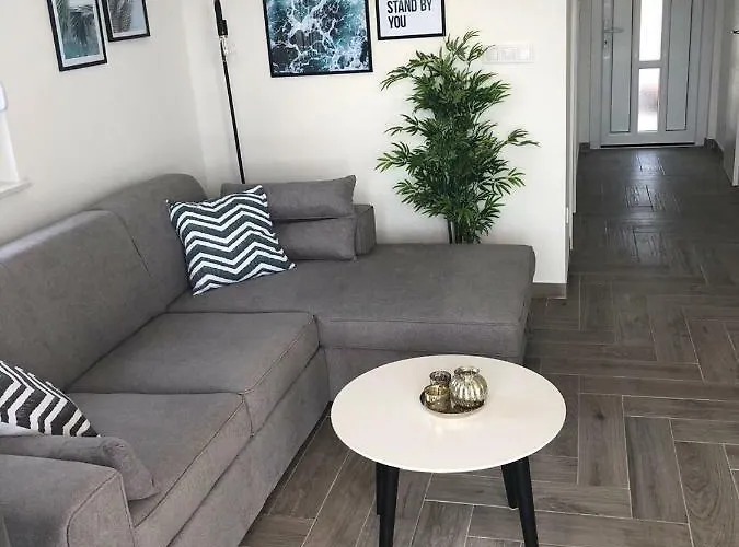 Apartamento Ellavis *